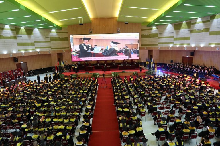 wisuda