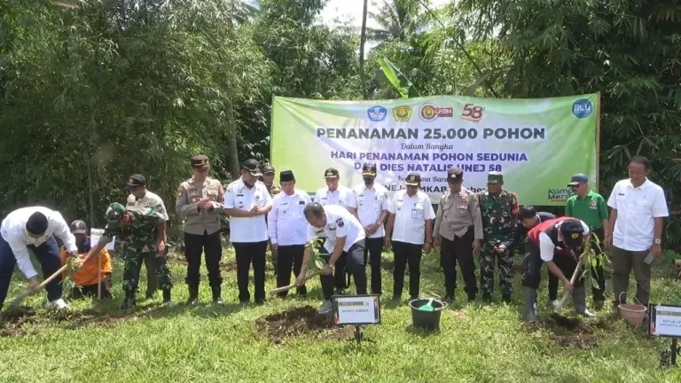 Tanam_Pohon _UNEJ