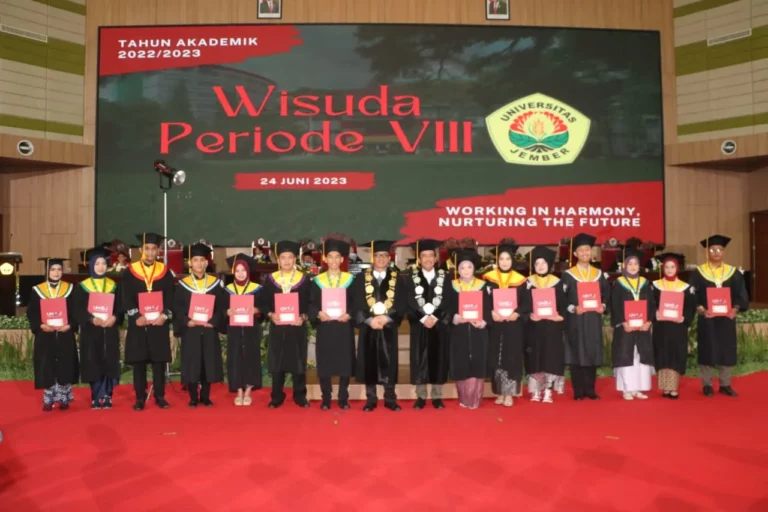 Wisuda VIII_UNEJ