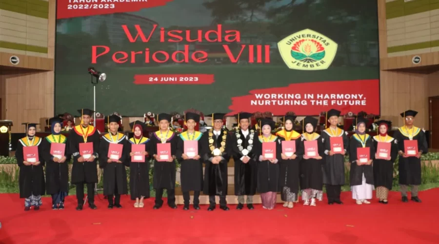 Wisuda VIII_UNEJ