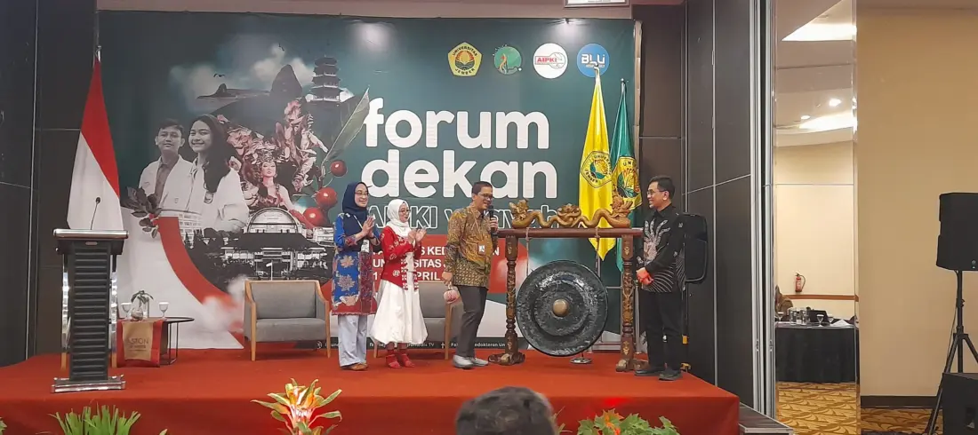 forum dekan AIPKI