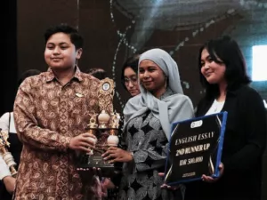 Soroti Isu Kejahatan Seksual Digital, Mahasiswa FISIP UNEJ Raih Juara 3 di ALSA English Fair 2025