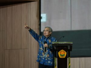 UNEJ Kuatkan Karakter Mahasiswa Melalui Kuliah Umum MKWK: Generasi Muda Ditantang Hidupkan Pancasila di Era Digital