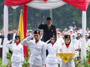 Upacara Peringatan Dies Natalis ke-61, Rektor Serukan Semangat Urip Iku Urup