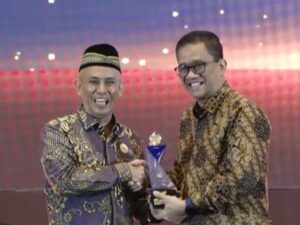 Mengukuhkan Standar Transparansi, Universitas Jember Kembali Sabet Predikat Badan Publik Informatif