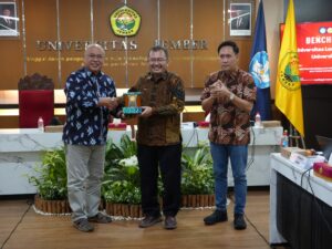 UNEJ dan UNLAM Rintis Kerja Sama Layanan Mobilitas dan Pengabdian Masyarakat Mahasiswa