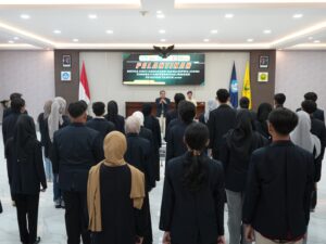 Lantik Pengurus Baru UKM UNEJ, Wakil Rektor III Canangkan Orientasi Prestatif