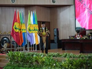 Wisuda Spesial, Dihadiri Anggota DPR RI dan Dewan Pengawas UNEJ